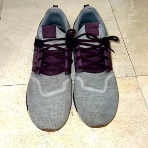 New Balance soft grey sneakers